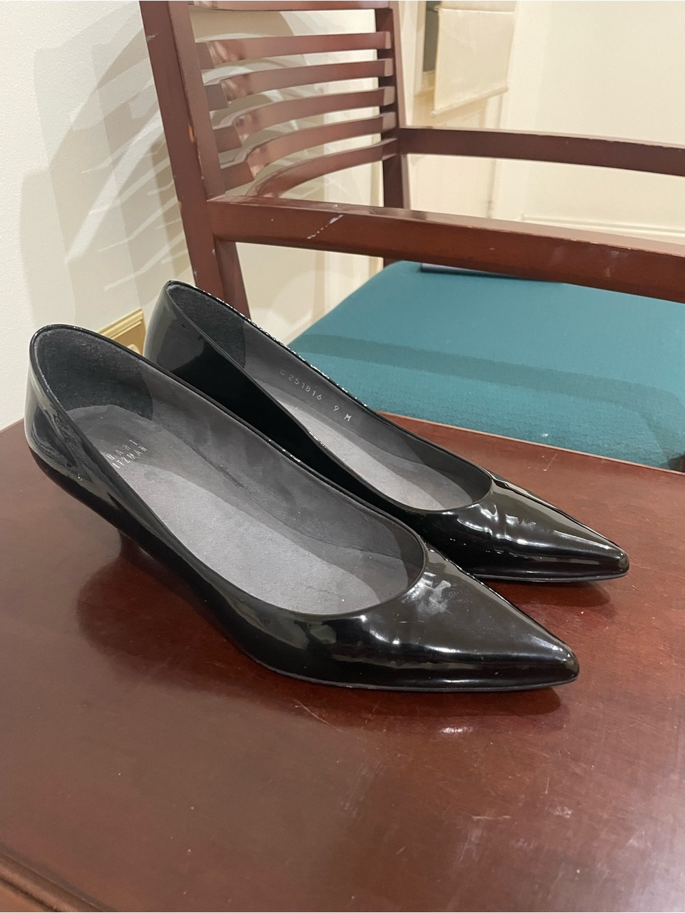 Stuart Weitzman Patent Leather Pointed Toe Heels Black Size 9